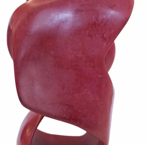 Hand Carved Red Soapstone Art Sculpture of Couple Kissing - Picture 4 of 5